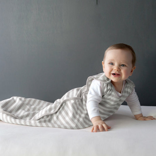 How to adjust your baby or childrens sleep routine to prepare for daylight savings in New Zealand. Flourish Maternity Breastfeeding Clothes NZ