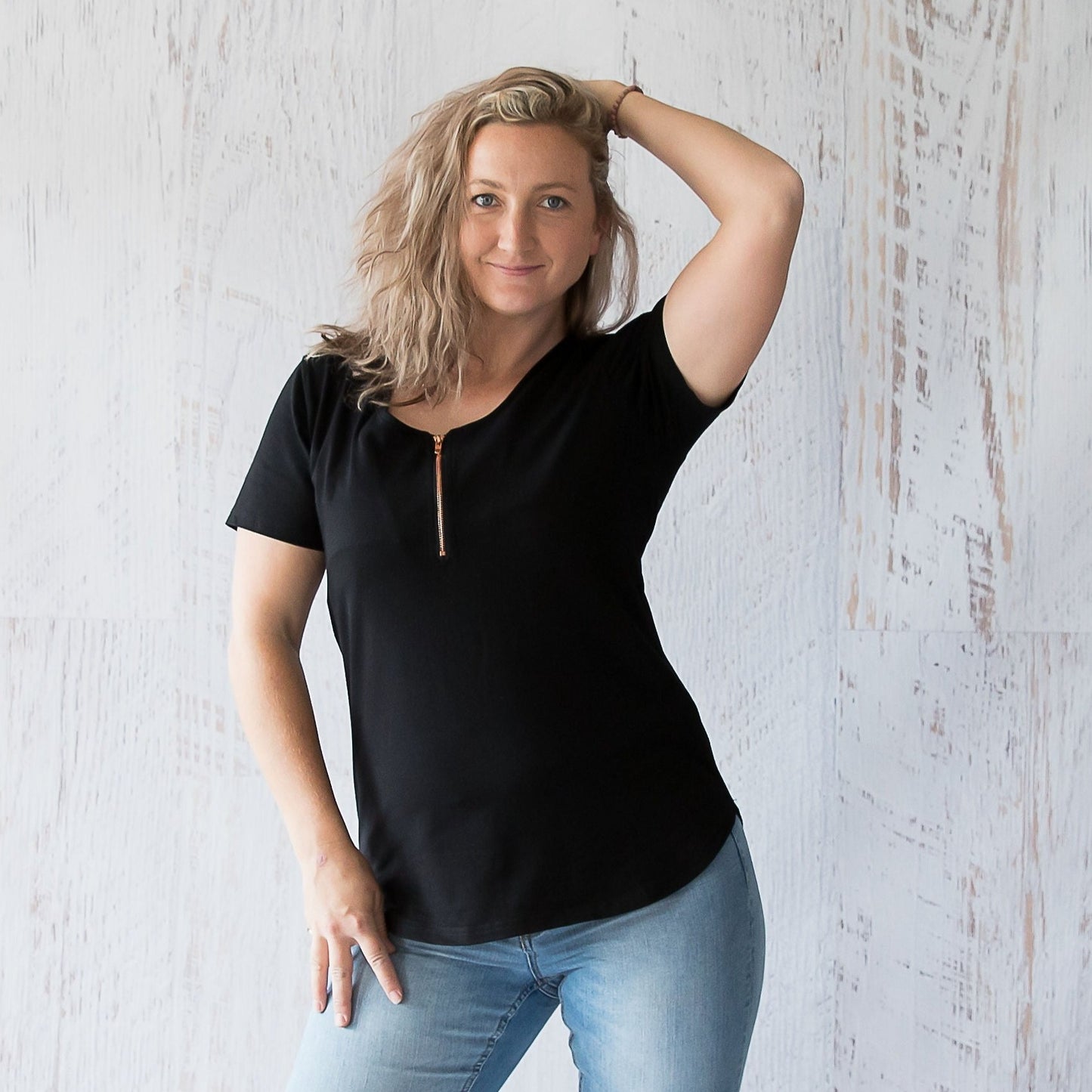 Breastfeeding top NZ. Breastfeeding centre zip nz. Breastfeeding Clothes NZ