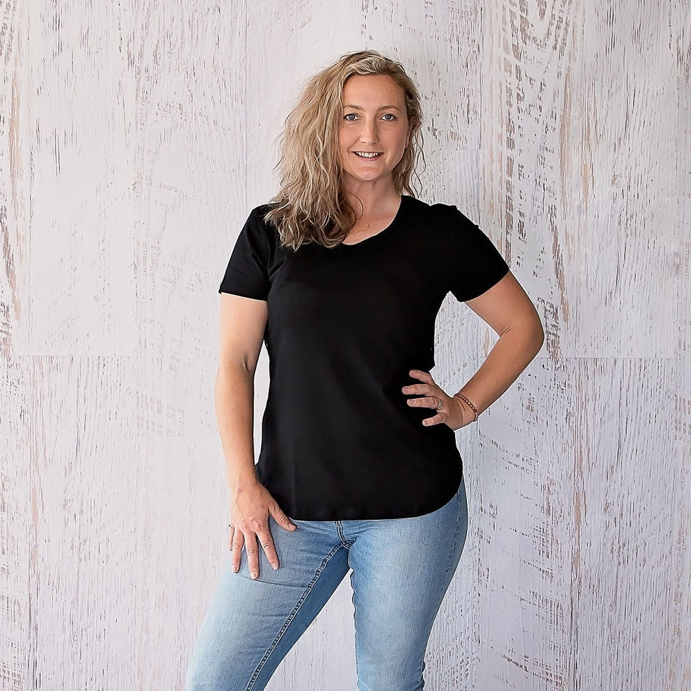 Breastfeeding top nz, breastfeeding tshirt nz, breastfeeding clothes nz