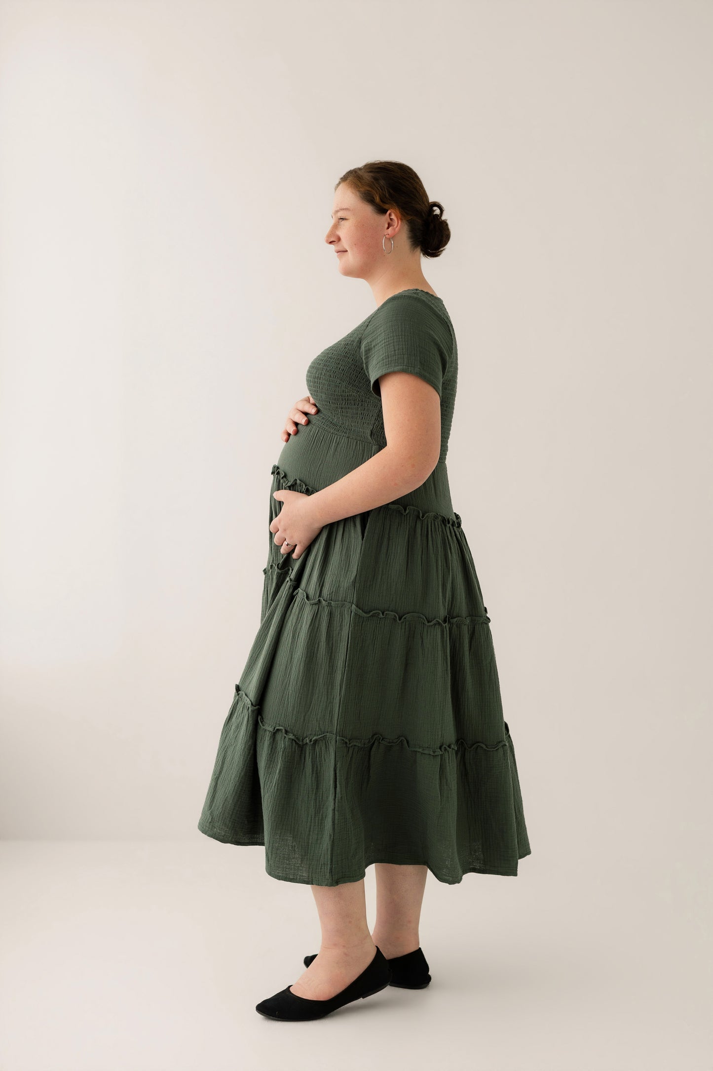 Green Maternity and Breastfeeding Dress - Maternity Photoshoot Tiered Dress Flourish Maternity Green Maternity and Breastfeeding Dress - Maternity Photoshoot Tiered Dress Flourish Maternity