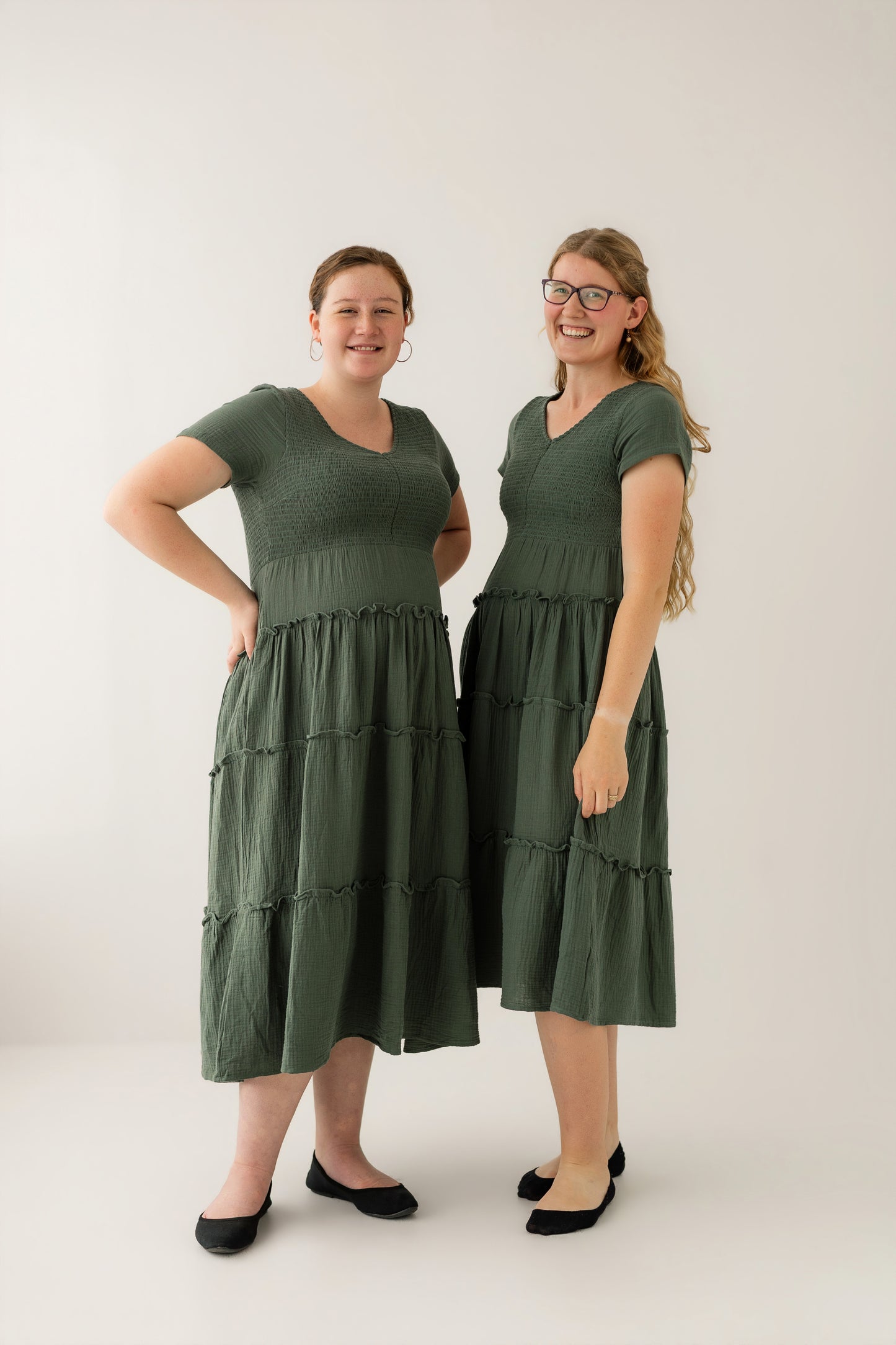 Green Maternity and Breastfeeding Dress - Maternity Photoshoot Tiered Dress Flourish Maternity Green Maternity and Breastfeeding Dress - Maternity Photoshoot Tiered Dress Flourish Maternity