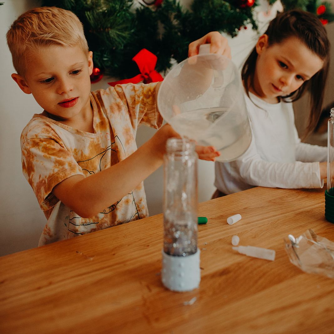 Flourish Maternity New Zealand. Calm down bottle to support children's emotional intelligence and toddler behaviours.